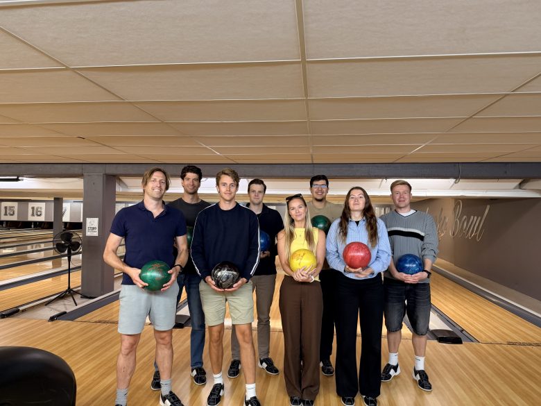 BOWLING PÅ TIMEPLANEN TIL HAUGERUD UNGDOMSSKOLE BOWLING PÅ TIMEPLANEN TIL HAUGERUD UNGDOMSSKOLE - thumbnail